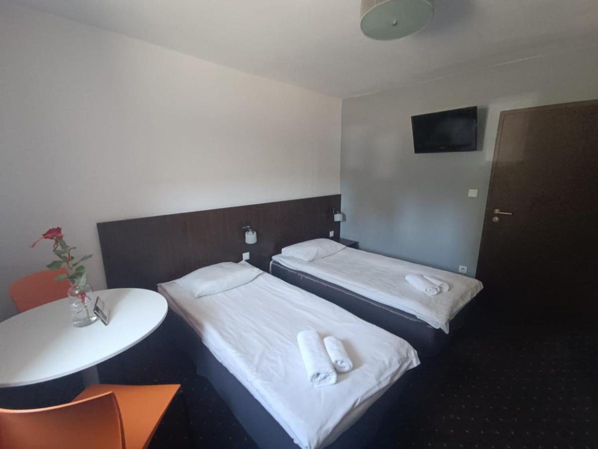 Aparthotel Strefa Budget Tychy Exterior foto