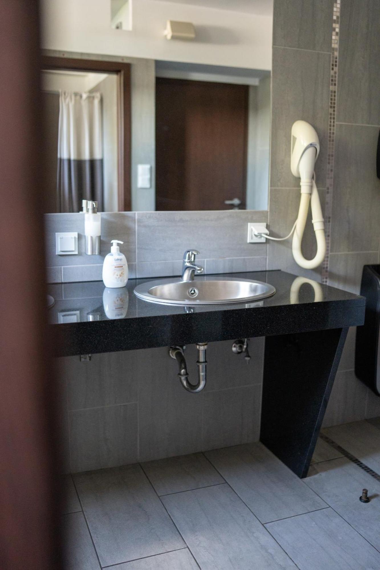 Aparthotel Strefa Budget Tychy Exterior foto